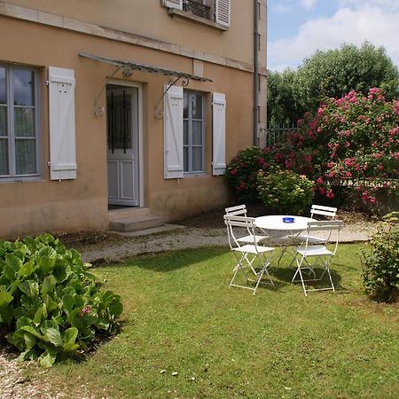 Gite Les Minimes Avallon Exterior foto