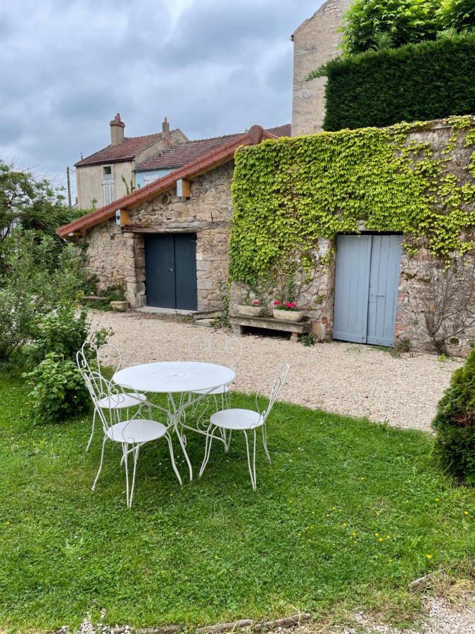 Gite Les Minimes Avallon Exterior foto